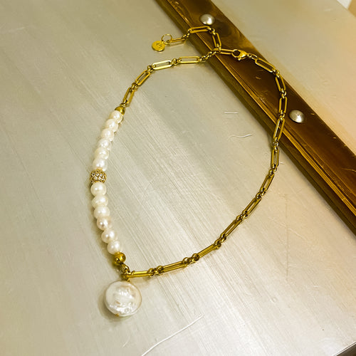 BG Signature Freshwater Pearl & Paperclip Necklace