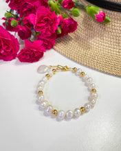 Load image into Gallery viewer, Freshwater Cultured Pearl Gold Bracelet