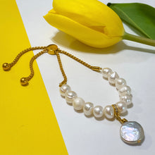 Load image into Gallery viewer, Tasha Signature Freshwater Pearl Bracelet