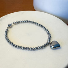 Load image into Gallery viewer, Heart Beaded Bracelet